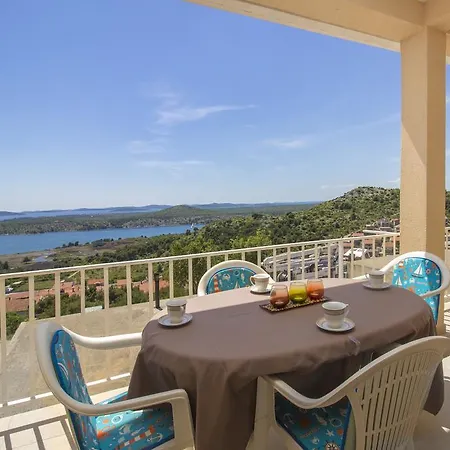 Bulat Sea View Apartament *