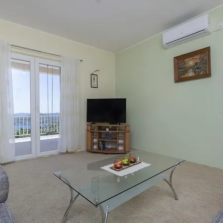 Bulat Sea View Апартаменты *