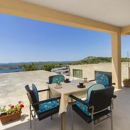 Апартаменты Bulat Sea View *