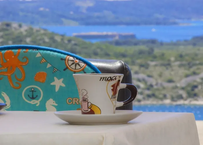 Апартаменты Bulat Sea View *