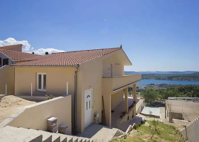 Bulat Sea View Апартаменты *