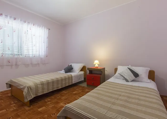 Bulat Sea View Apartment