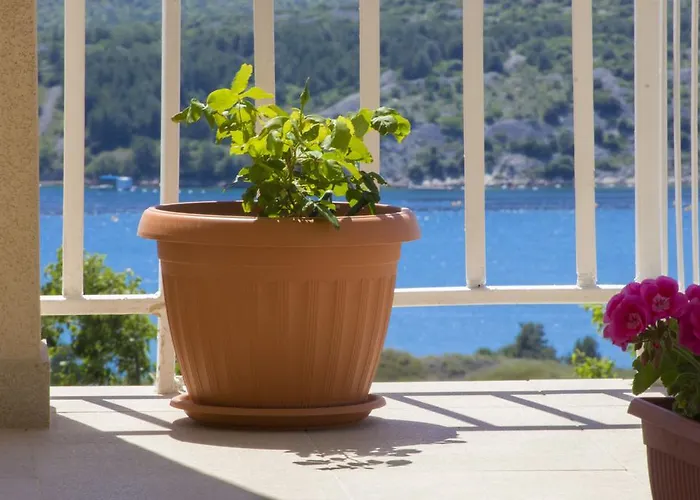 Bulat Sea View Апартаменты *