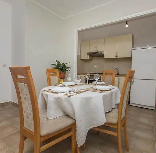 Апартаменты Bulat Sea View *